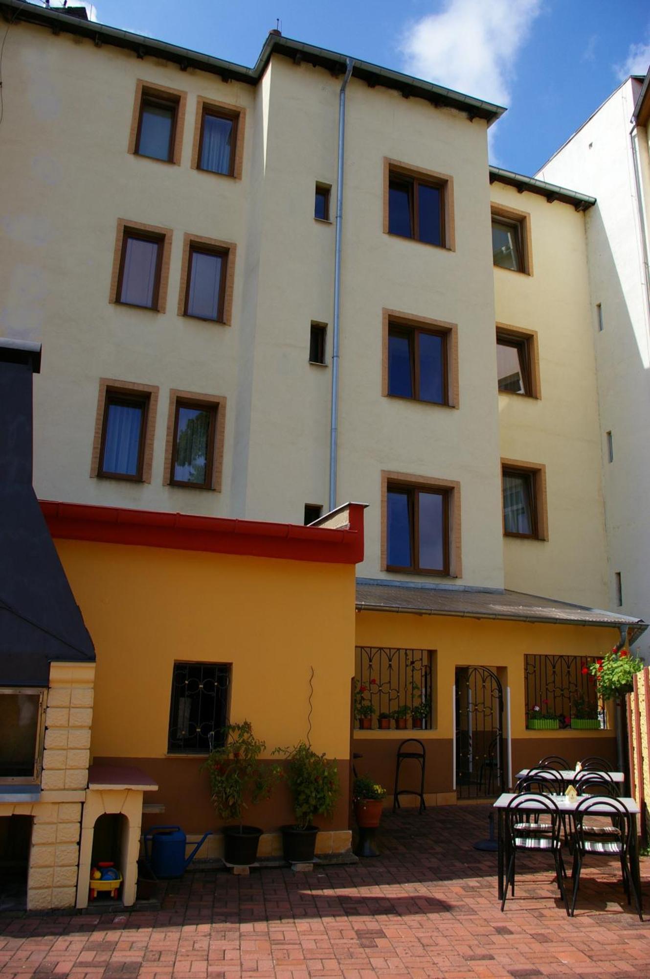 Pension Duel Ústí nad Labem エクステリア 写真